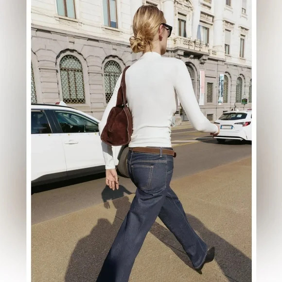 NWT White Mock Neck Top - Picture 3 of 4